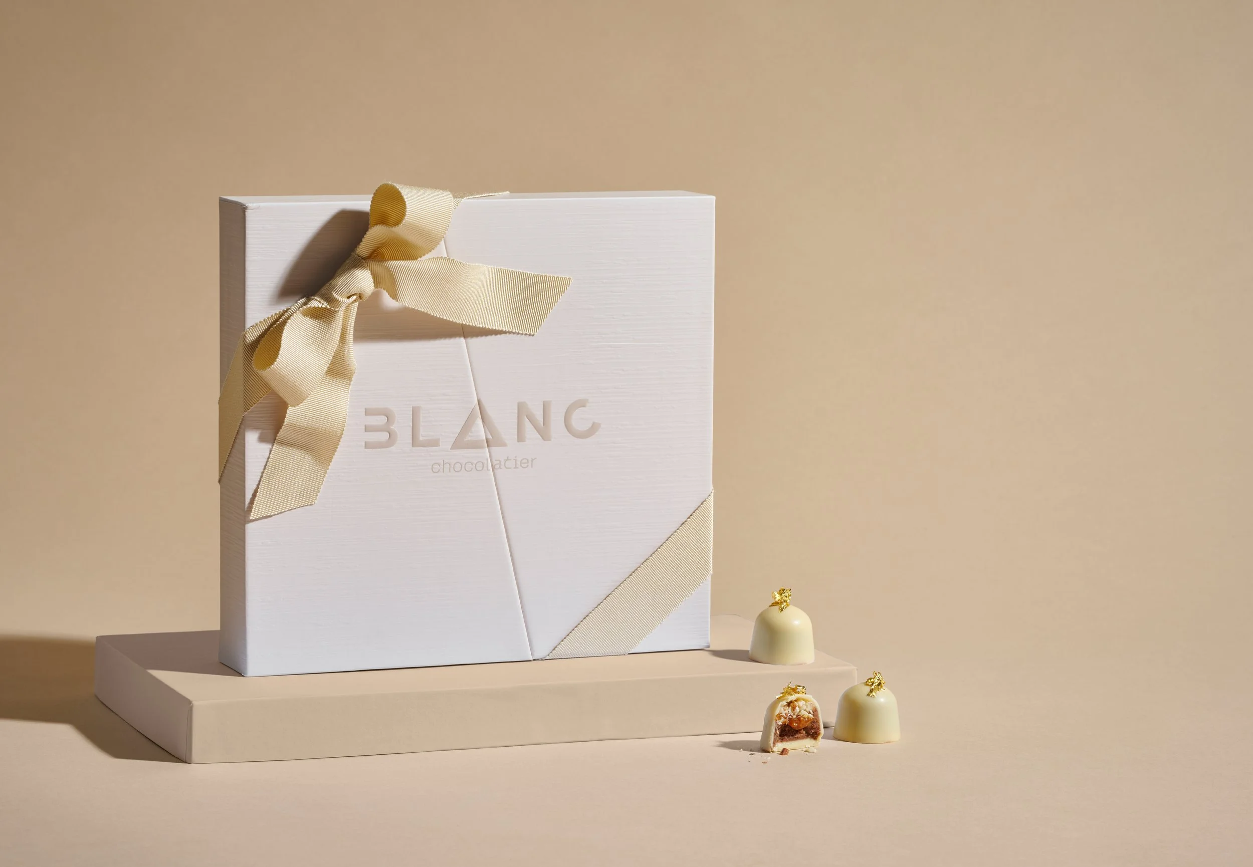 Blanc Chocolate Truffles, 12 pc. — Blanc Chocolatier